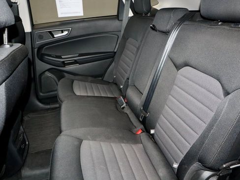 Certified 2022 Ford Edge SE w/ Black Appearance Package image 21