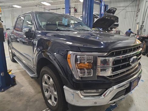 Used 2021 Ford F150 Lariat image 3