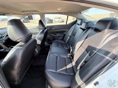 Certified 2024 Nissan Altima 2.5 SR w/ SR Premium Package FWD image 15
