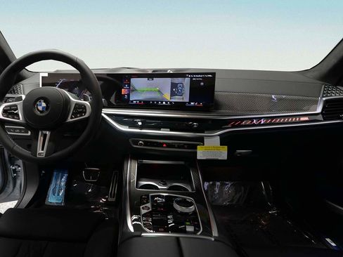 New 2026 BMW X7 M60i image 13