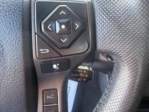 Used 2018 Toyota Tacoma 4x4 Double Cab image 16