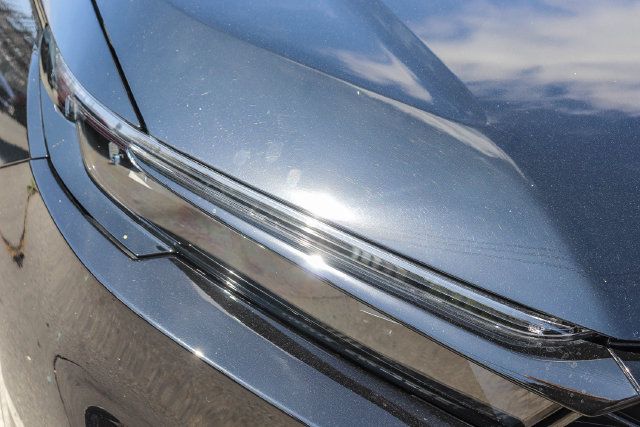 Used 2025 Honda CR-V Sport Touring image 4