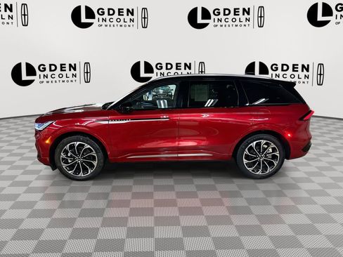 Used 2024 Lincoln Nautilus Reserve w/ Equipment Group 202A image 5