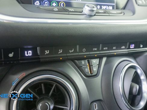 Used 2019 Chevrolet Blazer LT AWD/4WD image 21