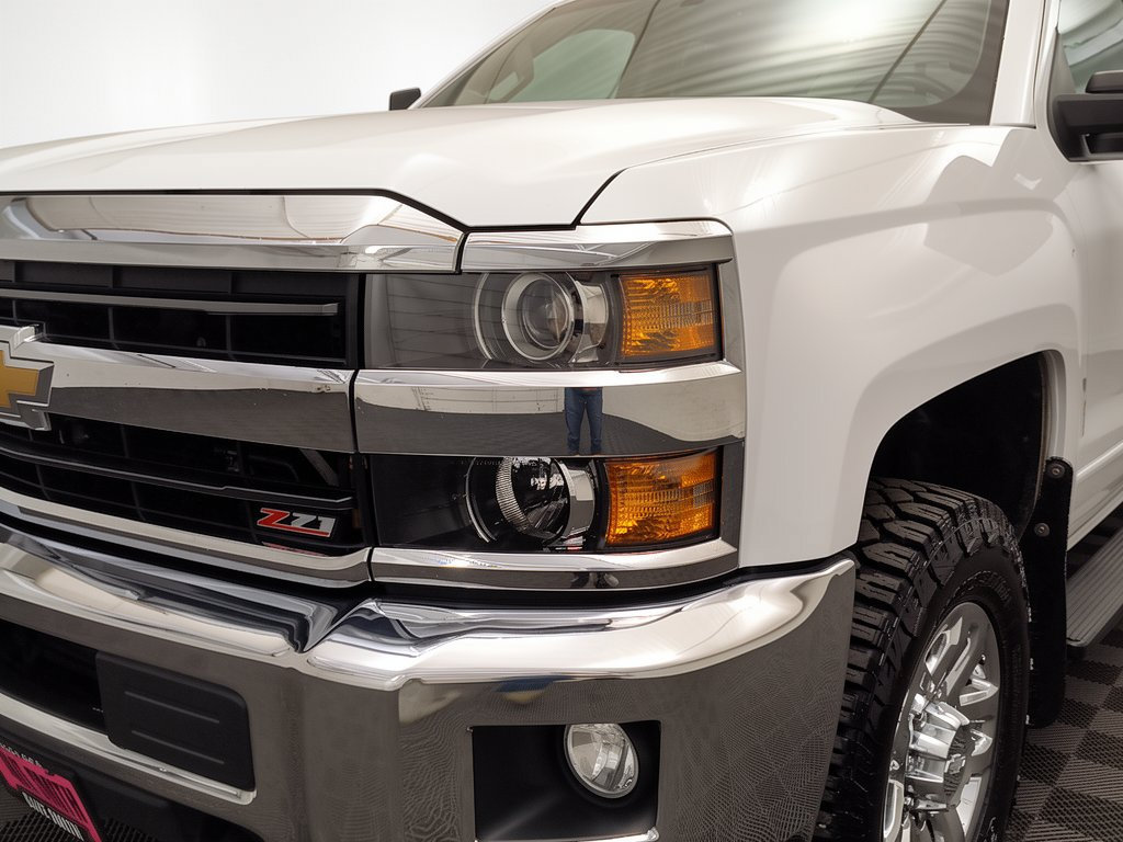 Used 2019 Chevrolet Silverado 3500 LT w/ LT Fleet Plus Package AWD/4WD image 12