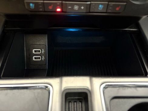 Used 2019 Ford F150 Platinum w/ Equipment Group 701A Luxury image 43