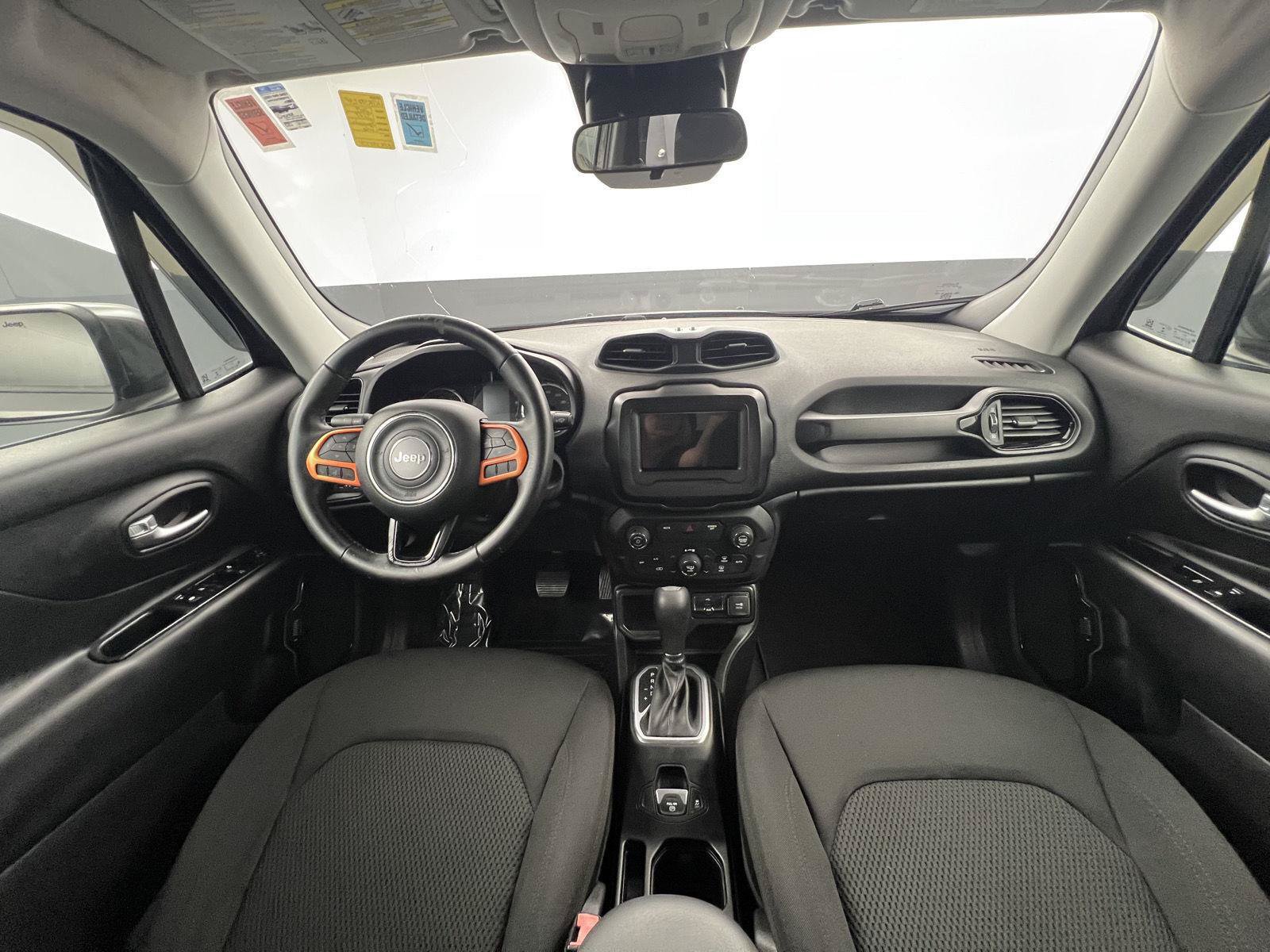Used 2019 Jeep Renegade Altitude w/ Quick Order Package 2XM FWD image 18