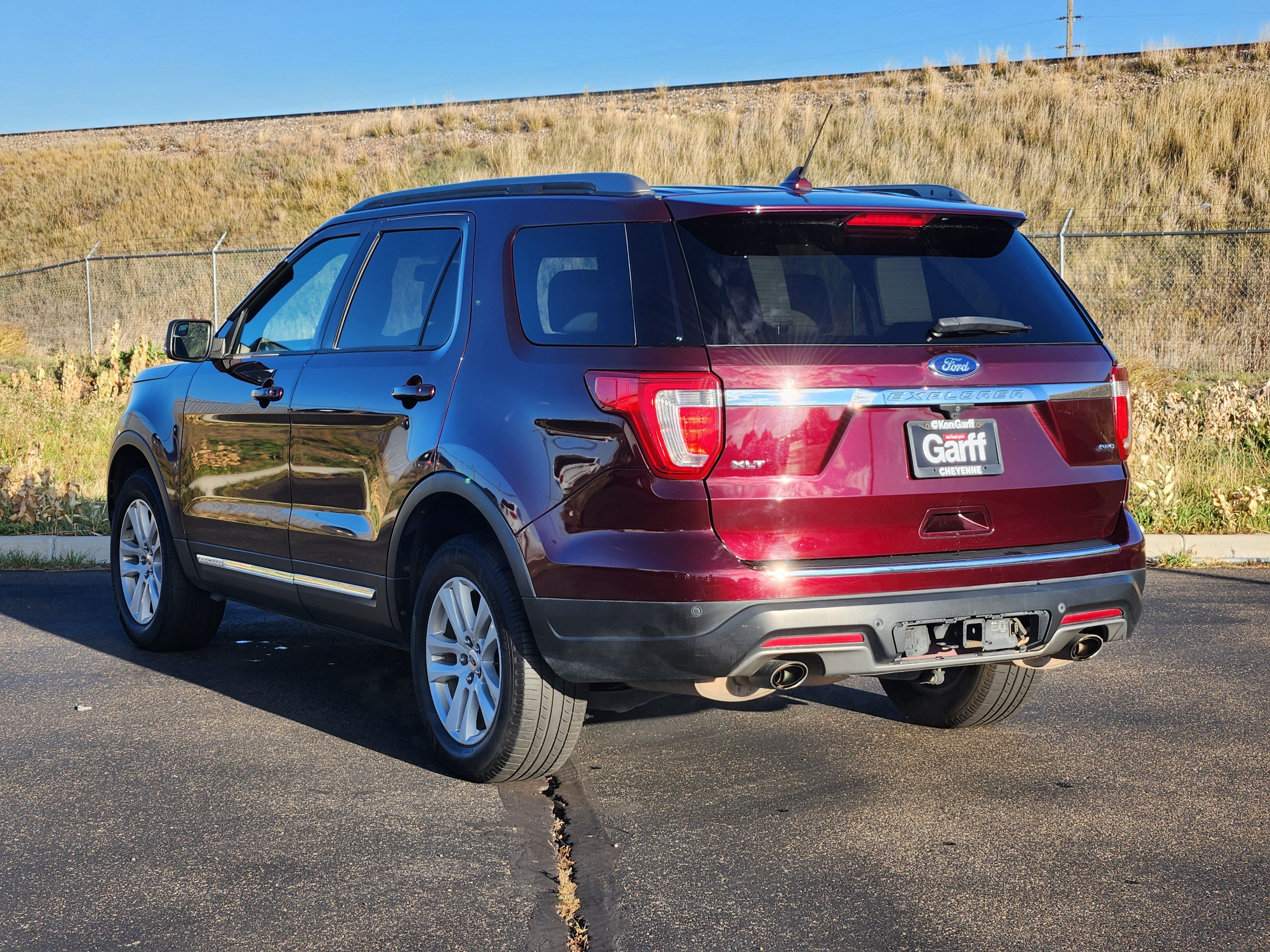 Used 2018 Ford Explorer XLT w/ Equipment Group 202A AWD/4WD image 3