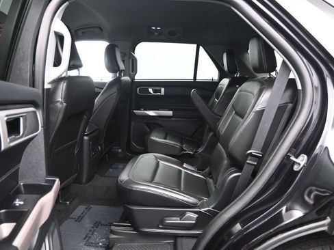 Used 2023 Ford Explorer XLT w/ Equipment Group 202A AWD/4WD image 25