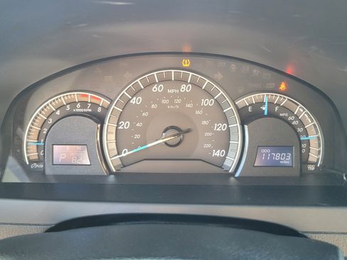 Used 2013 Toyota Camry SE image 27