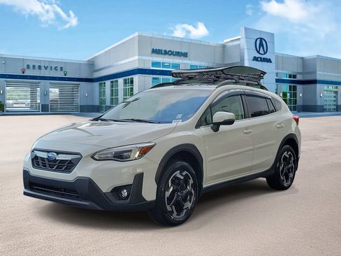 Used 2022 Subaru Crosstrek 2.5i Limited w/ Moonroof Package 2 AWD/4WD image 3