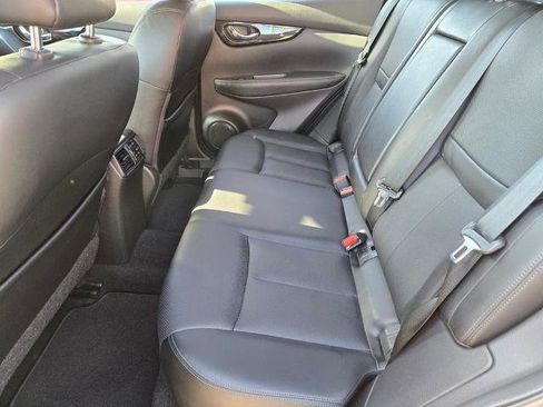 Certified 2022 Nissan Rogue Sport SL FWD image 12