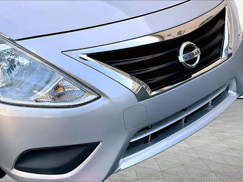 Used 2015 Nissan Versa SV FWD image 28