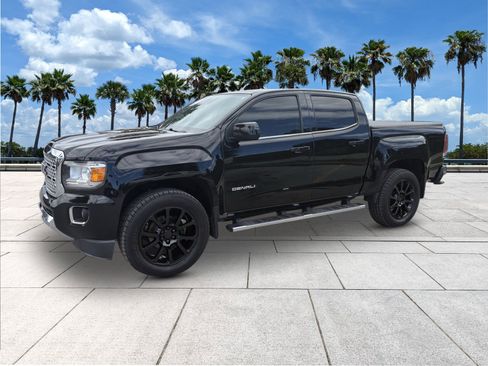Used 2018 GMC Canyon Denali image 4