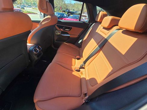 Used 2026 Mercedes-Benz GLC 300 4MATIC image 21