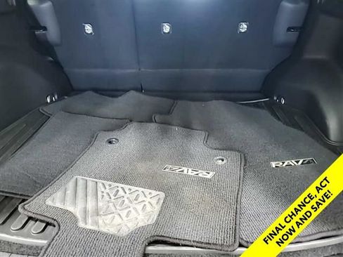 Used 2024 Toyota RAV4 LE AWD/4WD image 18