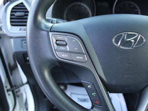 Used 2019 Hyundai Santa Fe SEL image 15