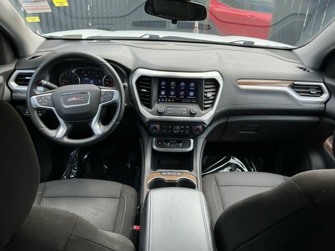 Used 2022 GMC Acadia SLE FWD image 17