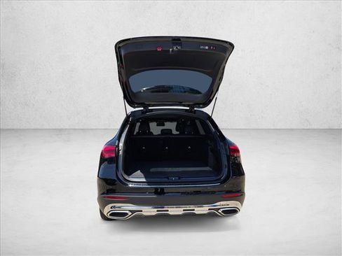 Used 2026 Mercedes-Benz GLC 300 image 7