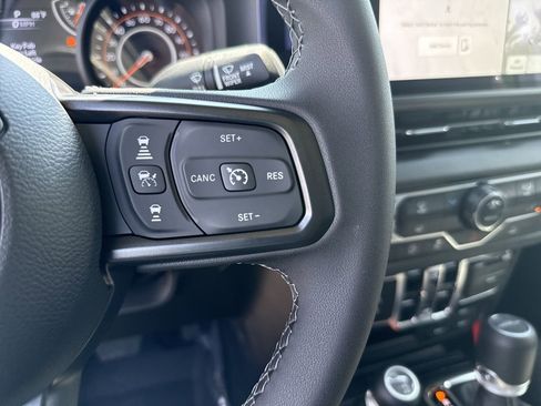 New 2025 Jeep Gladiator Sport image 26