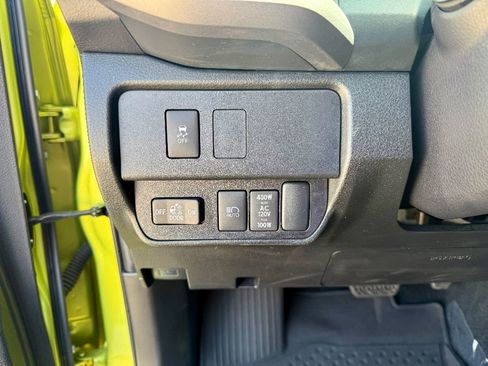 Used 2023 Toyota Tacoma TRD Sport image 19