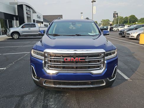 Used 2023 GMC Acadia SLT w/ Preferred Package AWD/4WD image 2