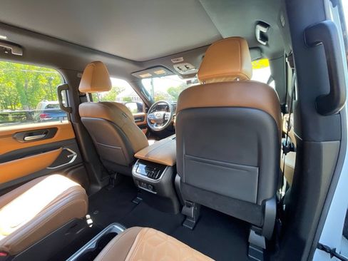 Certified 2025 Nissan Armada Platinum Reserve AWD/4WD image 20