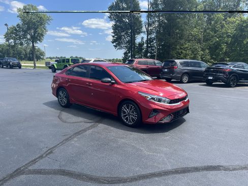 Used 2024 Kia Forte GT-Line FWD image 7