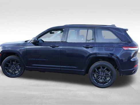 Used 2023 Jeep Grand Cherokee 30th Anniversary AWD/4WD image 9