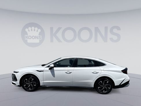 Certified 2025 Hyundai Sonata SEL FWD image 2