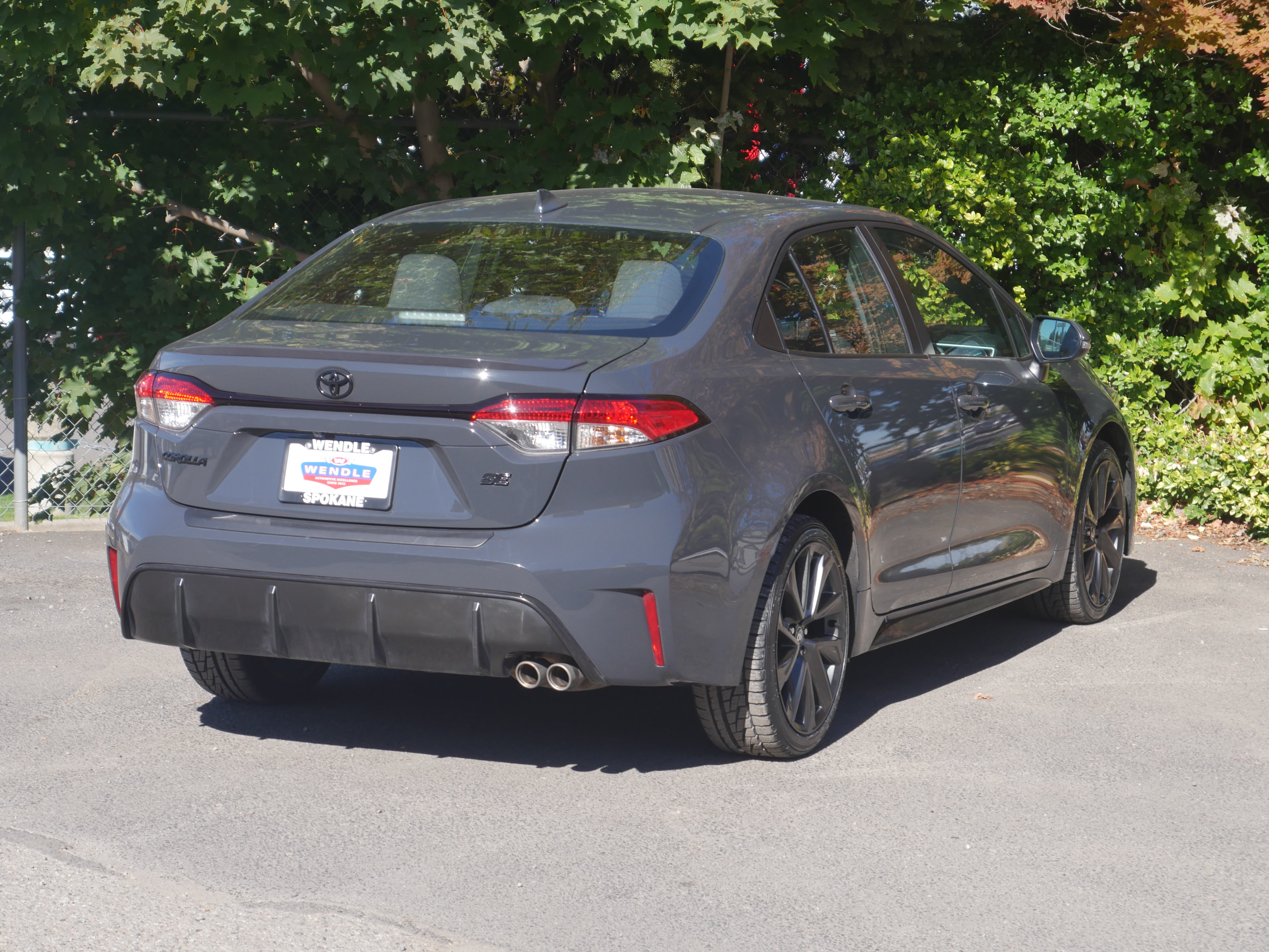Used 2024 Toyota Corolla SE w/ SE Premium Package FWD image 20