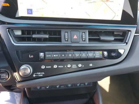 Used 2024 Lexus ES 350 F Sport w/ Accessory Package (Z2) image 22