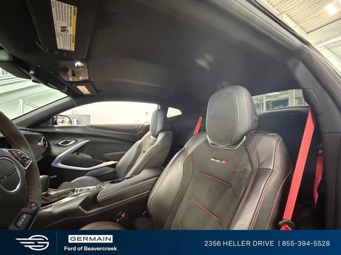 Used 2018 Chevrolet Camaro ZL1 RWD image 15