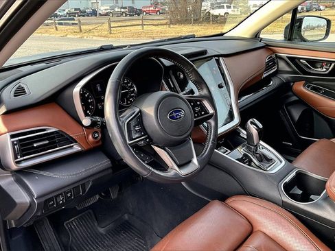 Used 2022 Subaru Outback Touring w/ Popular Package #2 image 11