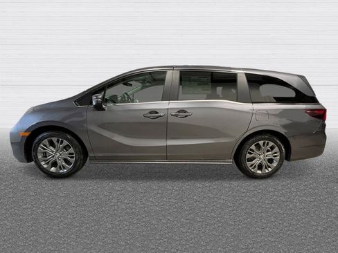 New 2026 Honda Odyssey Touring image 2