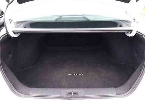 Certified 2025 Nissan Sentra SV FWD image 7