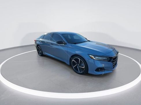 Used 2021 Honda Accord Sport image 2