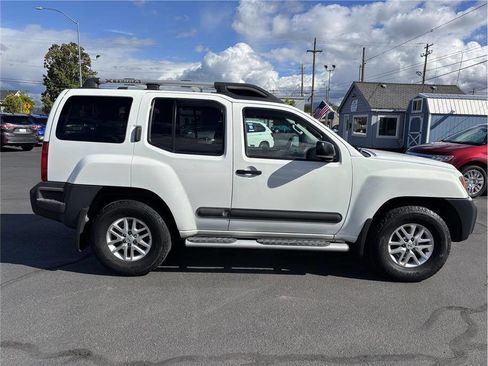 Used 2015 Nissan Xterra S w/ Value Package image 6