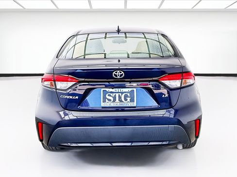 Used 2021 Toyota Corolla LE w/ Carpet Mat Package (TMS) FWD image 5