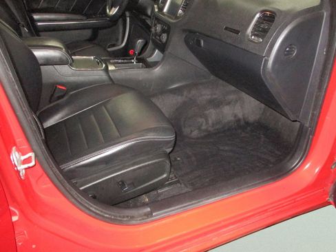 Used 2014 Dodge Charger R/T image 7