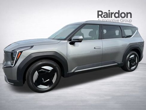 Certified 2024 Kia EV9 Wind AWD/4WD image 3