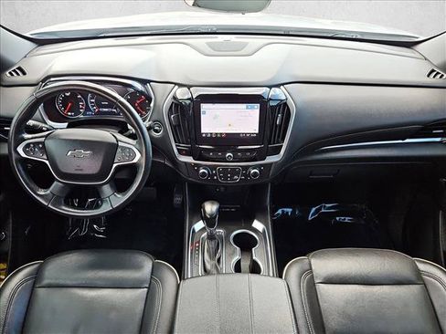 Used 2022 Chevrolet Traverse Premier w/ Redline Edition AWD/4WD image 17