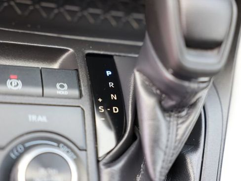 Used 2024 Toyota RAV4 XLE AWD/4WD image 28