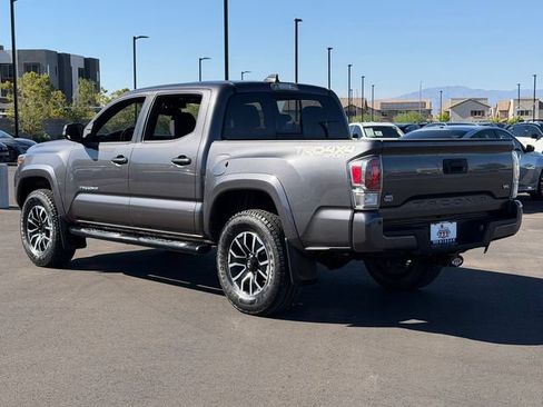 Used 2020 Toyota Tacoma TRD Sport w/ Technology Package AWD/4WD image 3