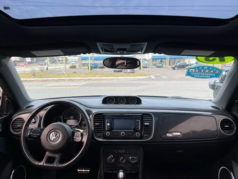 Used 2013 Volkswagen Beetle R-Line image 10