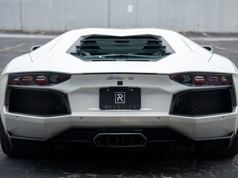 Used 2013 Lamborghini Aventador LP 700-4 image 10