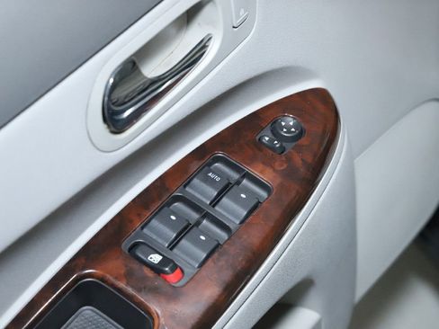 Used 2009 Buick LaCrosse CX image 20