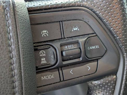 Used 2025 Toyota Tacoma SR5 AWD/4WD image 13