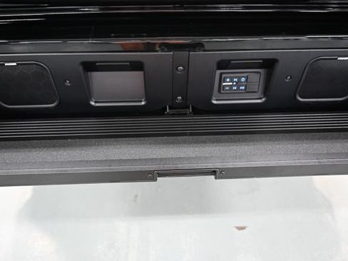 New 2026 GMC Sierra 2500 AT4X w/ LPO, Black Badging Package AWD/4WD image 19