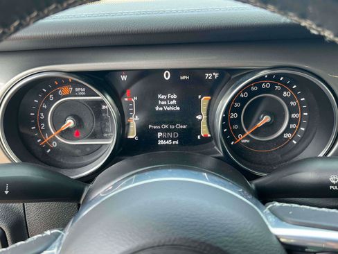 Used 2022 Jeep Wrangler Unlimited Sahara w/ Cold Weather Group AWD/4WD image 20